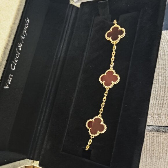 Van Cleef & Arpels red bracelet - Picture 2 of 4